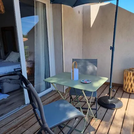 Fiori Di Flore דירה לצ'י